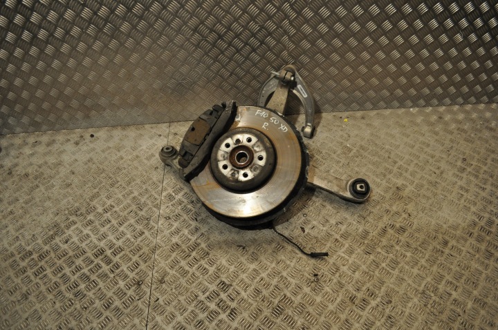 ACHSTRÄGER RECHTS VORNE BMW F10 F11 F06 XD 5.0D 1