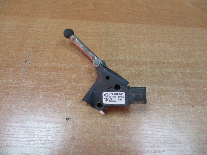 sensor of the level of the lights VW TOUAREG 7P0 7P0616571