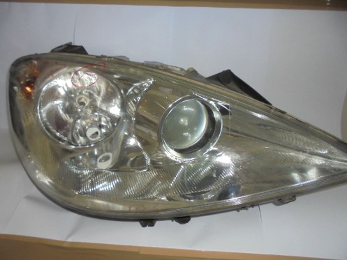 фото №1, Peugeot 807 лампа передняя правая линза anglia