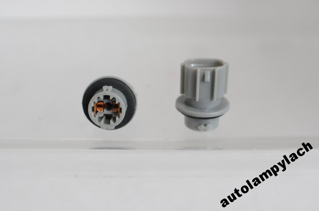 фото №1, Mazda cx9 2009- цоколь лампы задняя w крышка ^