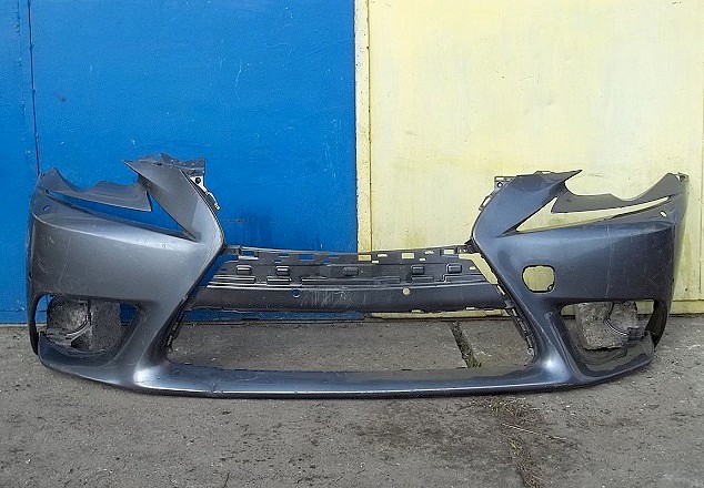 фото №9, Lexus is300h 12-16r. бампер перед