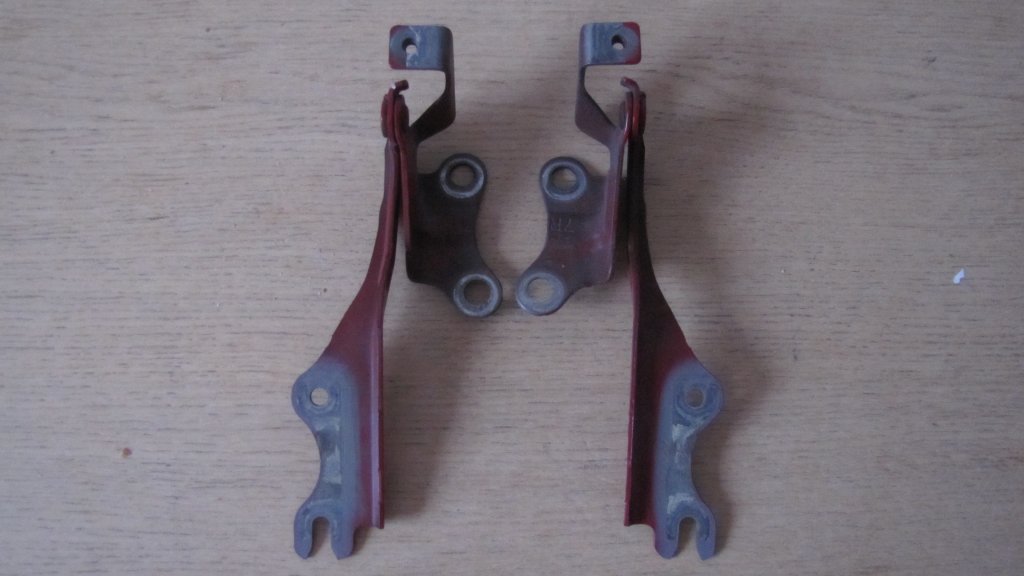 фото №1, Петлі капот перед mazda premacy 97-04r