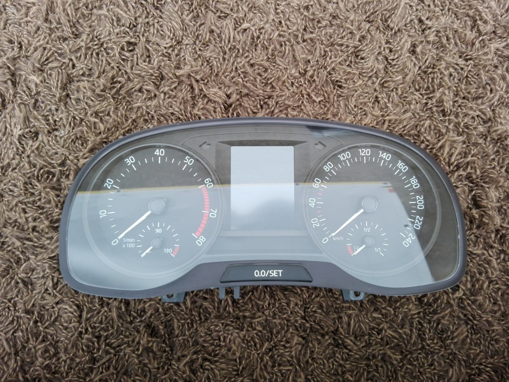 фото №1, Skoda fabia iii лічильник приладова панель tsi 6v0920710 новий !