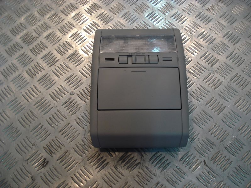 фото №1, Toyota prius 2007 лампа oswitlenia кабины