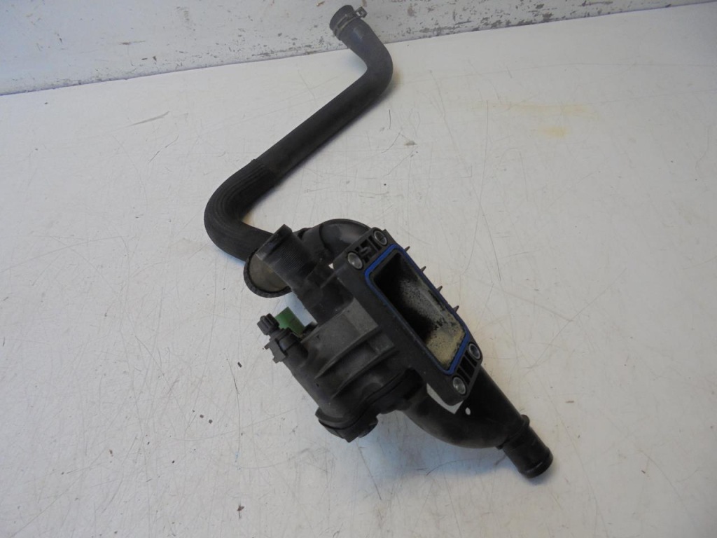 фото №3, Корпус термостата wąż труба c3 picasso 1.6 hdi