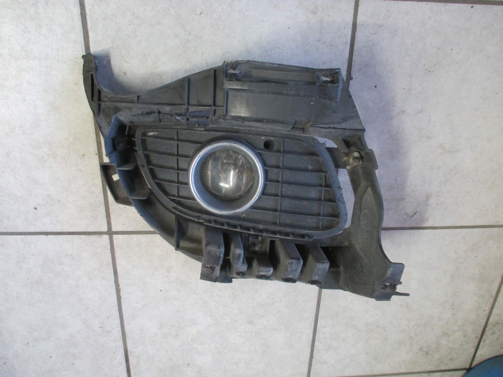 фото №1, Протитуманна фара рамка mercedes a-klasa w169 04r- 08r