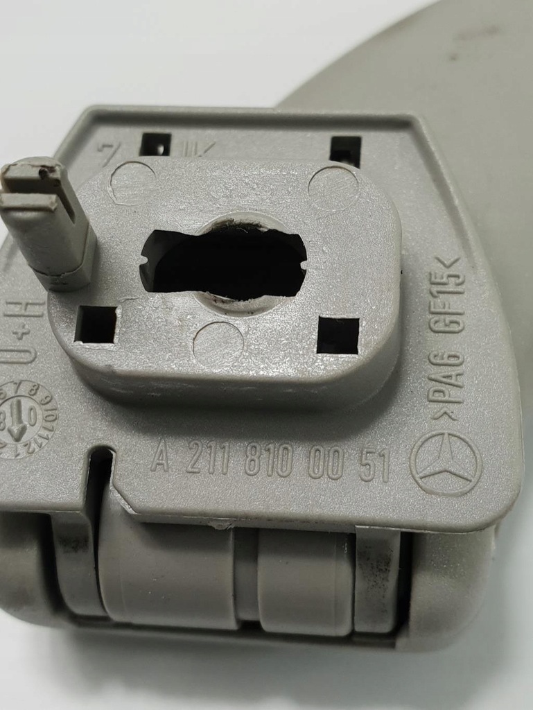 фото №8, Ручка кронштейн стельовий перед w219 a2118100051