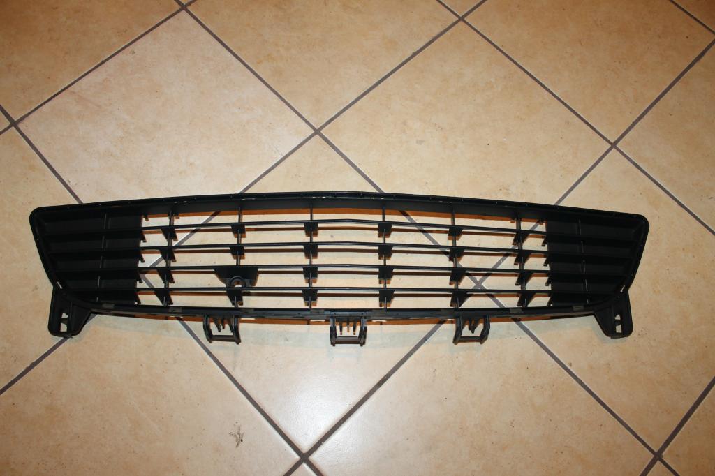 фото №1, Решётка средняя бампера opel meriva a lift