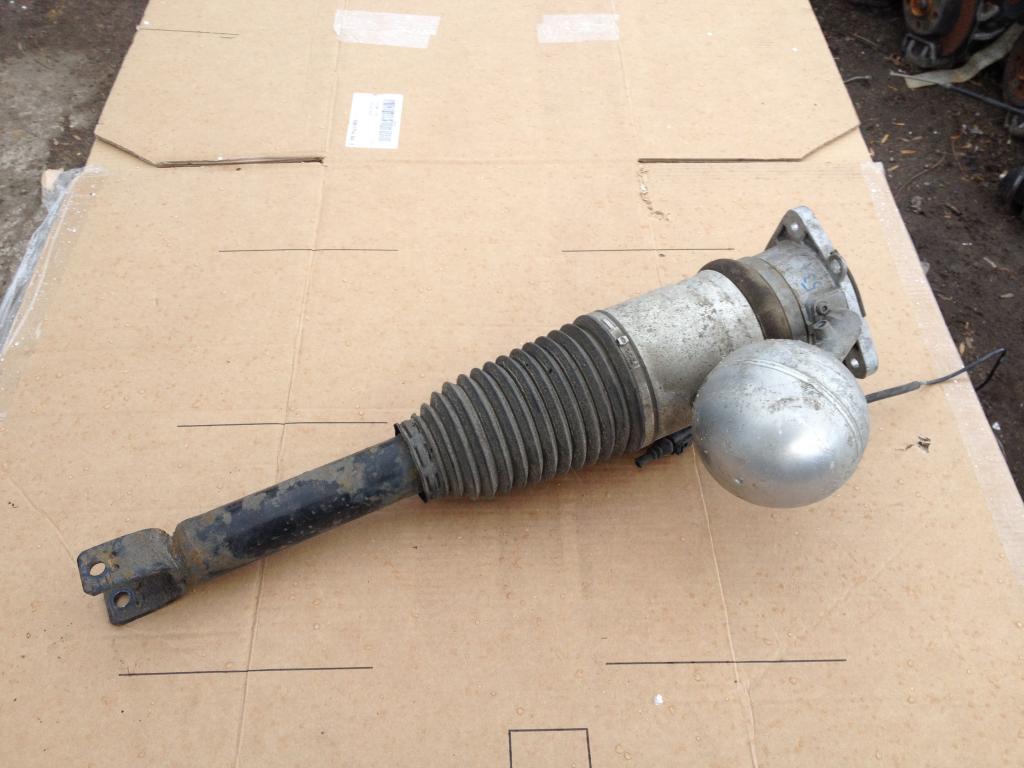 фото №1, Vw phaeton амортизатор задняя левый 3d0616001k