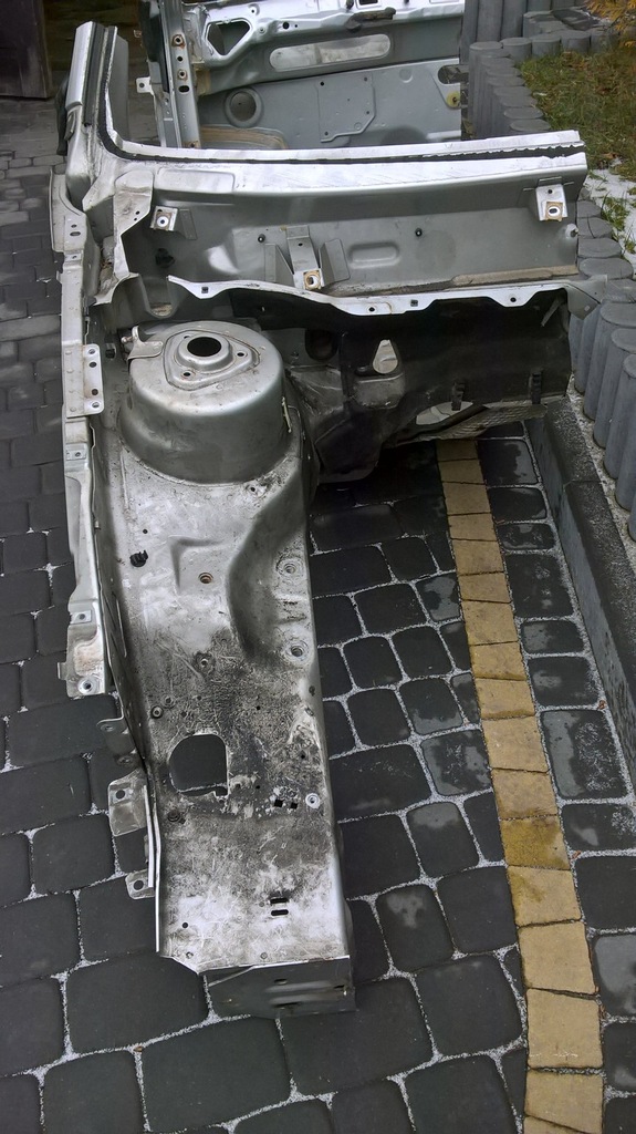 фото №6, Ford mondeo mk3 підкрилок лонжерон перед lewa/praw