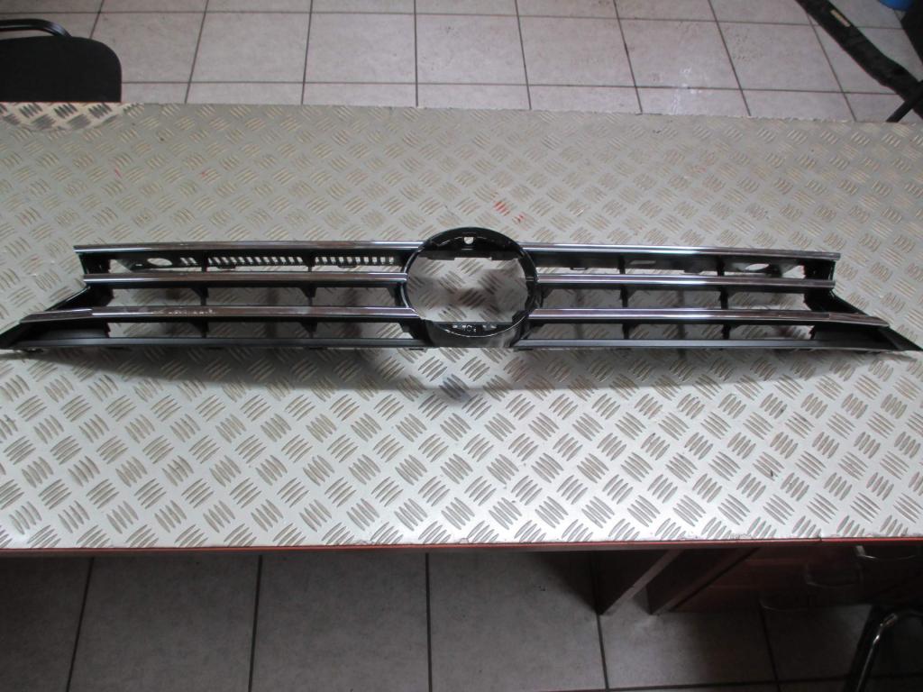 фото №1, Решётка радиатора решётка радиатора vw touran ii 2015r- 5ta