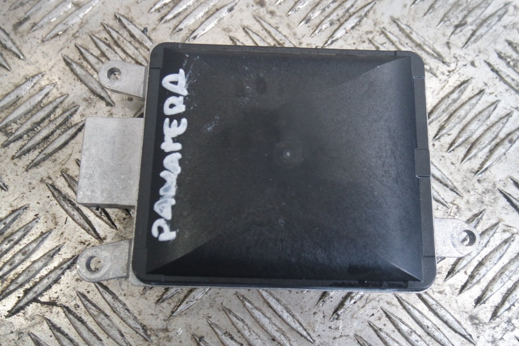 фото №1, Радар асистент датчик porsche panamera 97061877002