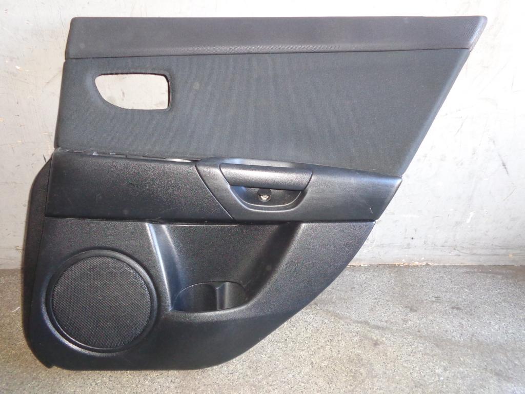 фото №1, Mazda 3 iii bk оббивка обшивка двері правий задня