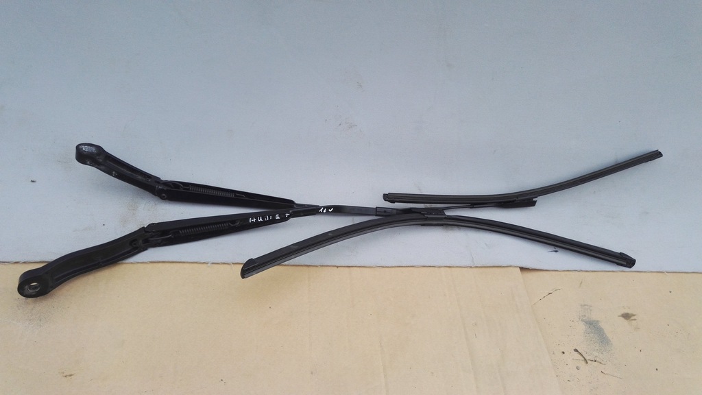 фото №1, Audi q7 4m рычаги дворник 4m1955407 4m1955408