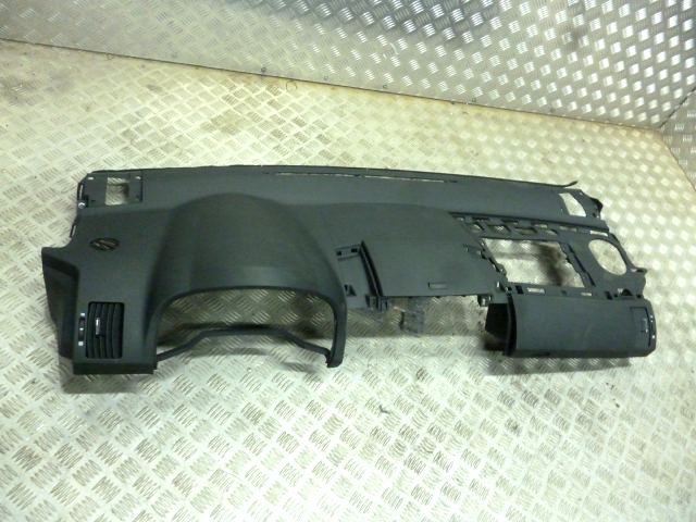 фото №1, Консоль приборная панель corolla verso 2004-2008