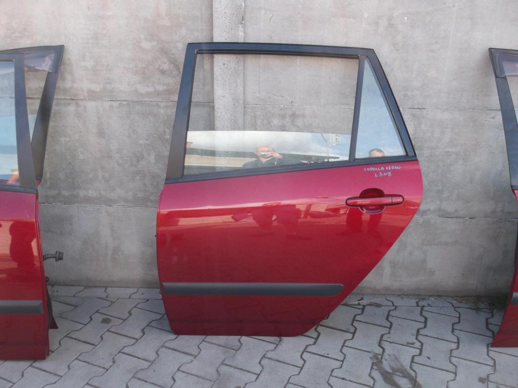 фото №1, Дверь левая задняя toyota corolla verso 3n8 -доставка-
