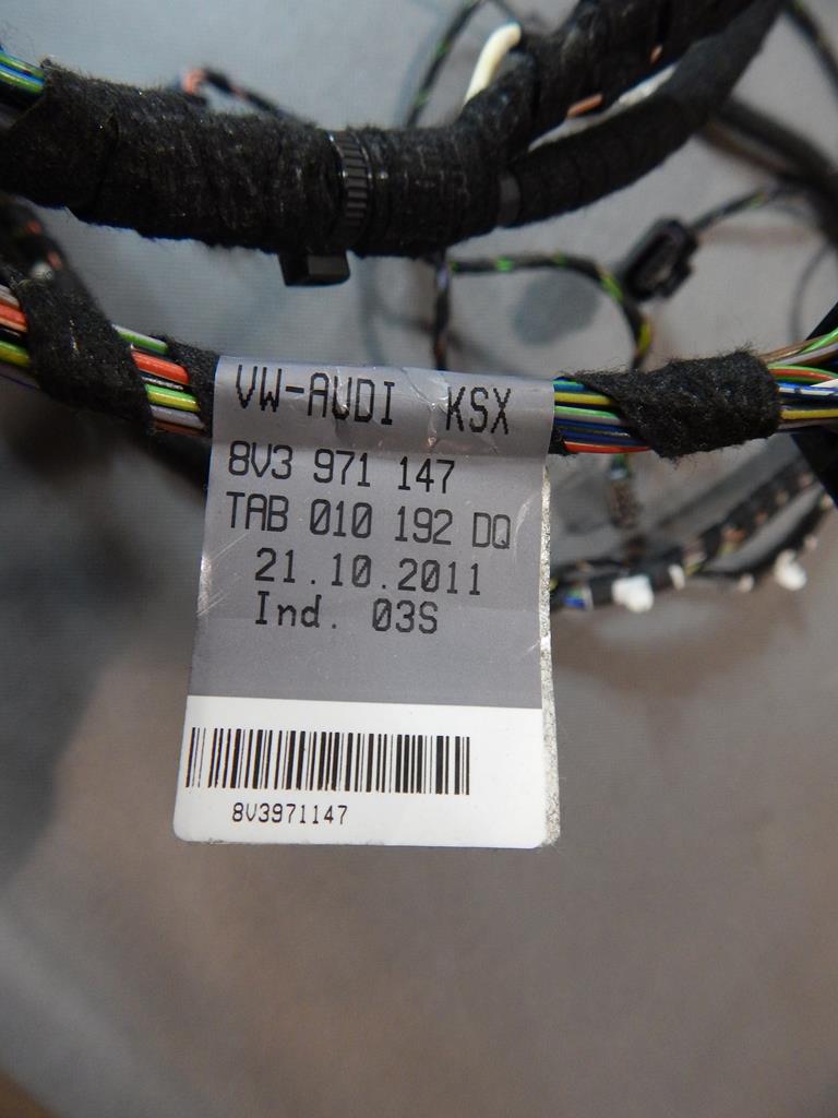 фото №2, Audi a3 8v джгут кришки задня led роз'єми 8v3971147