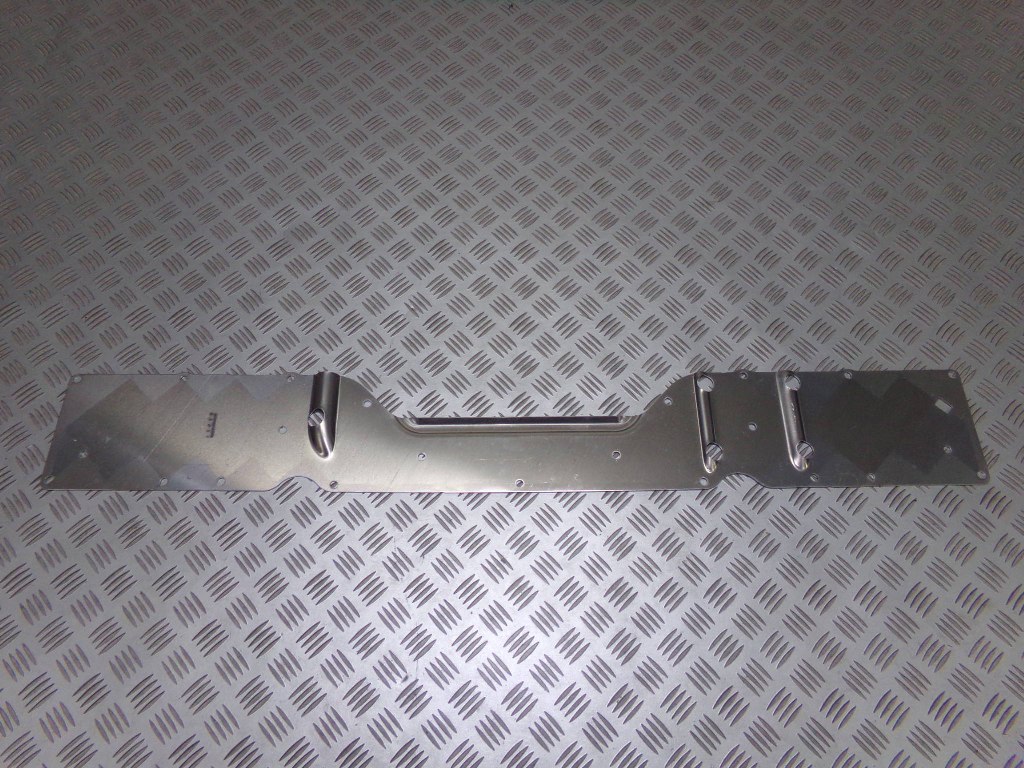 фото №1, Mercedes w222 s кронштейн кронштейн кронштейн лист