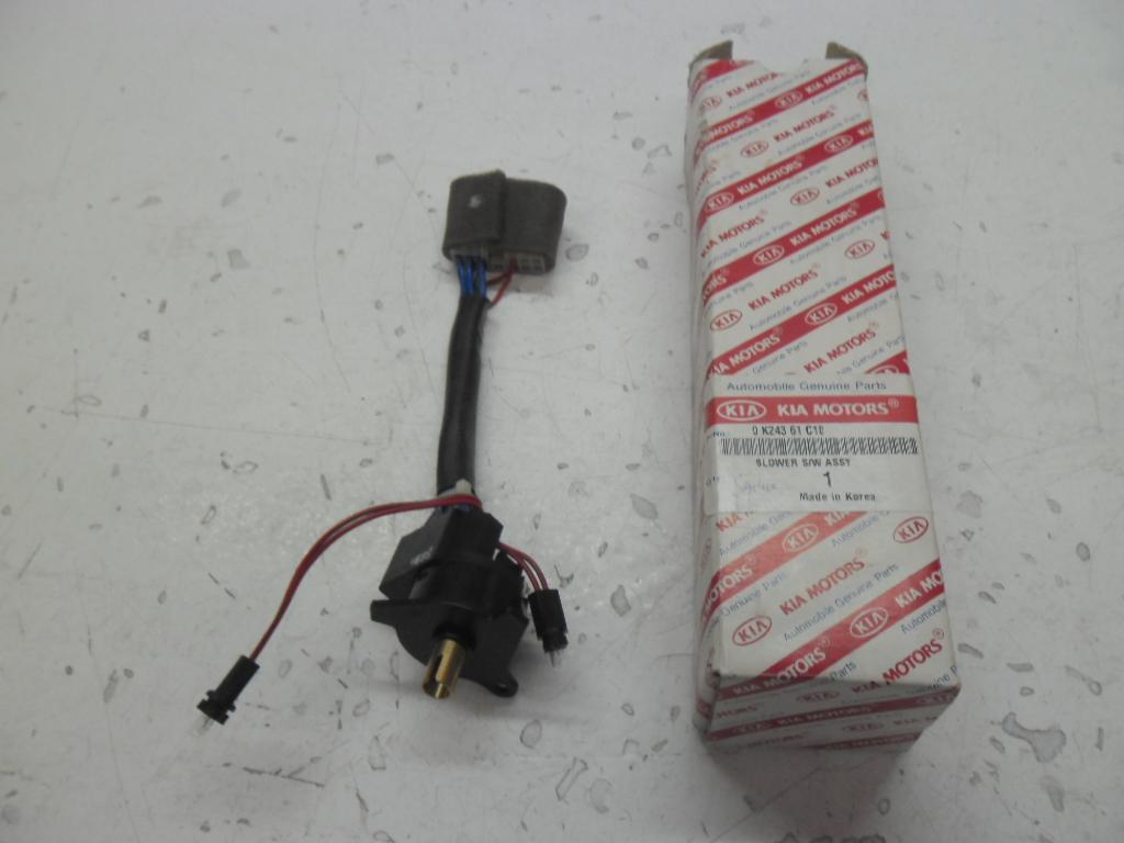 фото №1, Переключатель отопления kia sephia новый оригинал