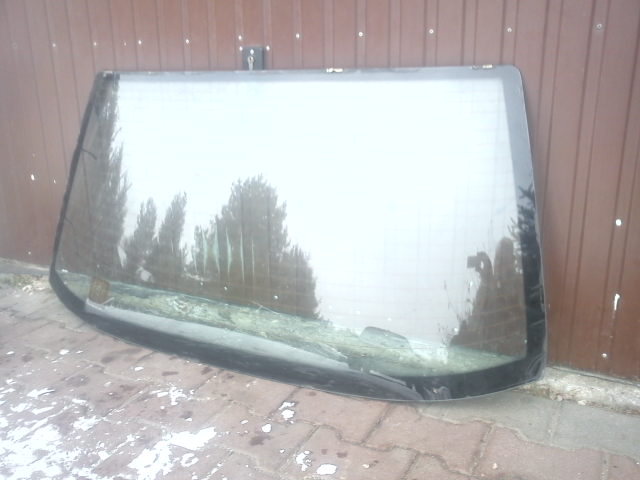 Купити Bmw e32 скло задня