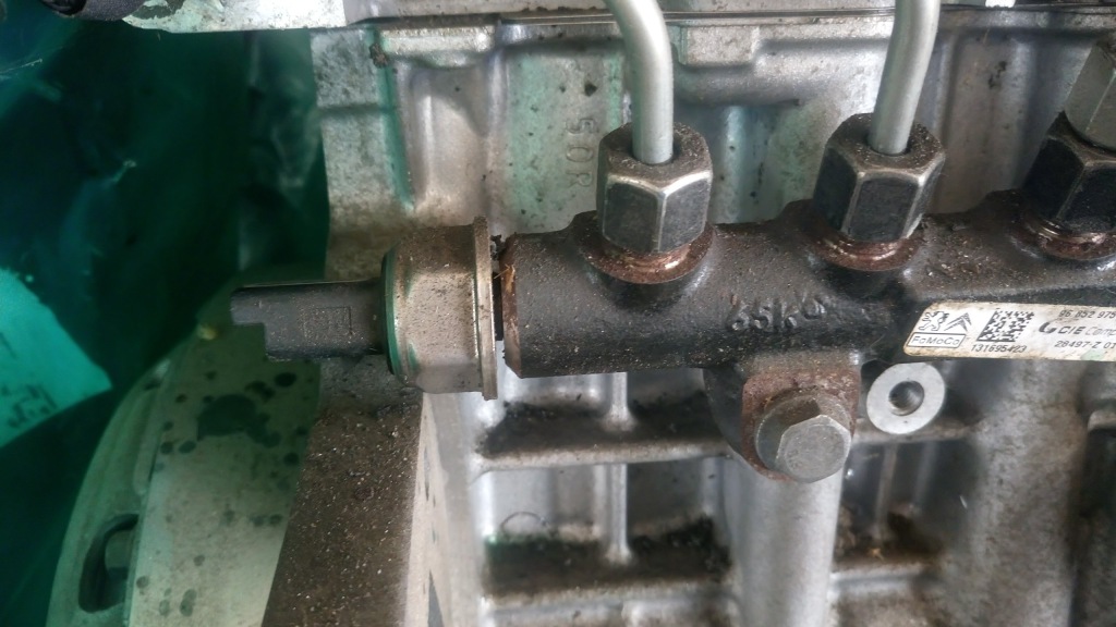 фото №1, Volvo 1,6 d2 - датчик тиску пального w рейка