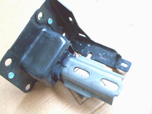 фото №1, Citroen c2 c3 207 1,4hdi кронштейн подушка двигуна