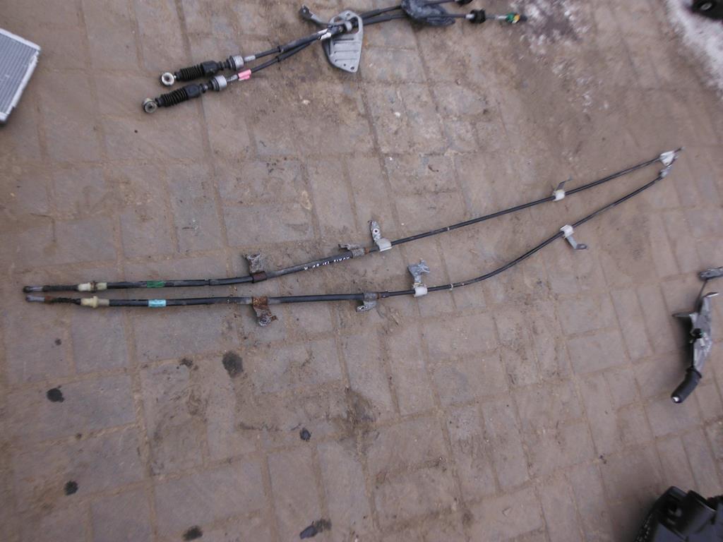 фото №1, Auris ii 13r 1.6 трос тормоза ручного