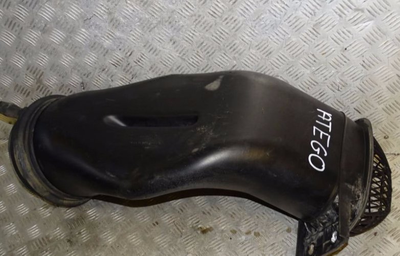 фото №1, Mercedes atego i 6.4 воздухозаборник воздуха труба фильтра