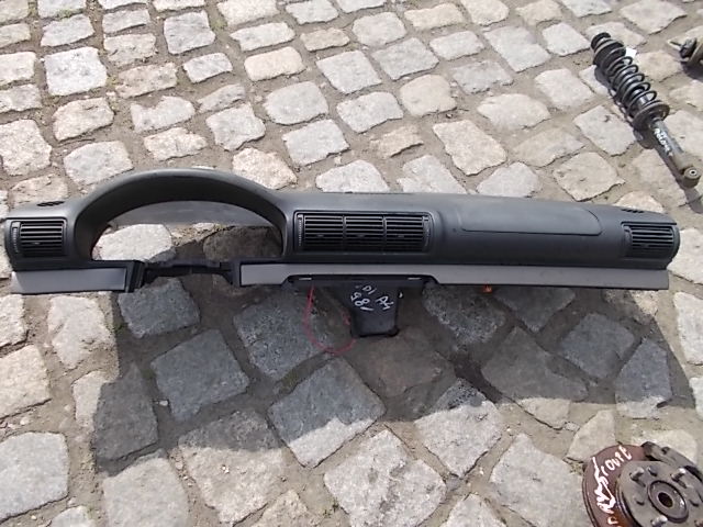 фото №1, Консоль audi a4 98r.