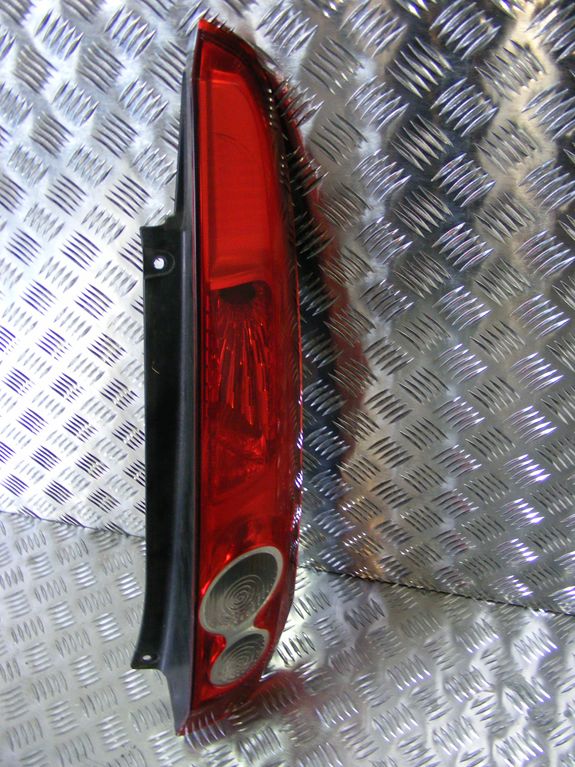 фото №1, Правая лампа ford fiesta mk6 mk-6 lifting lift