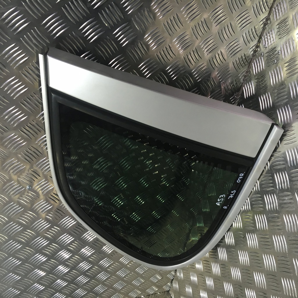 фото №1, Porsche cayenne 7l5 правая стекло кузовная