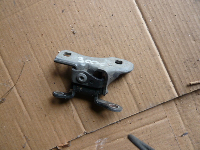 фото №1, Петля двері chrysler 300 c magnum charger 05 up