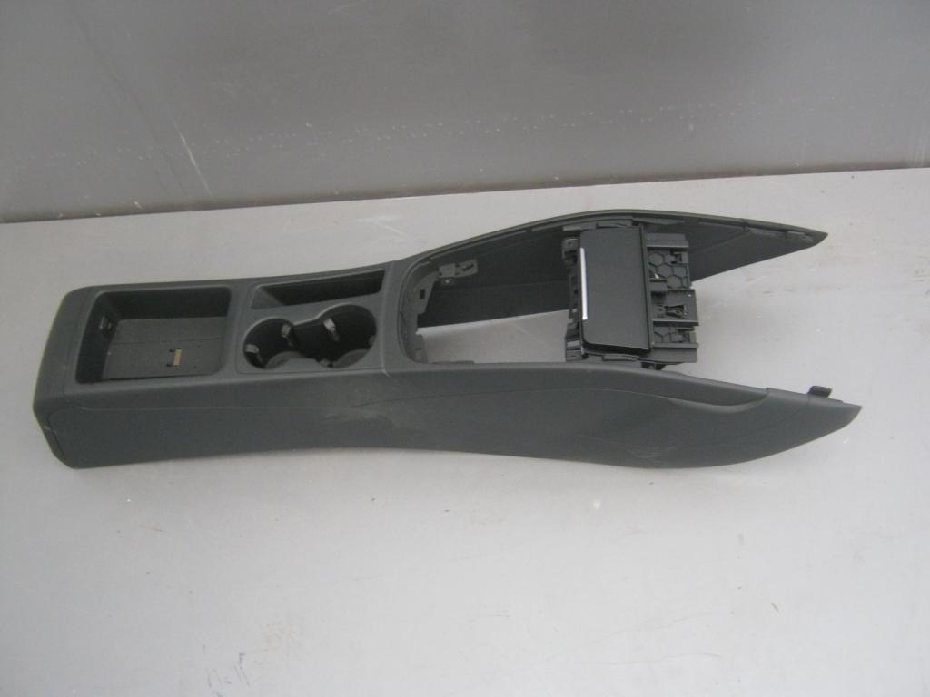 фото №1, Audi a4 8k туннель средний