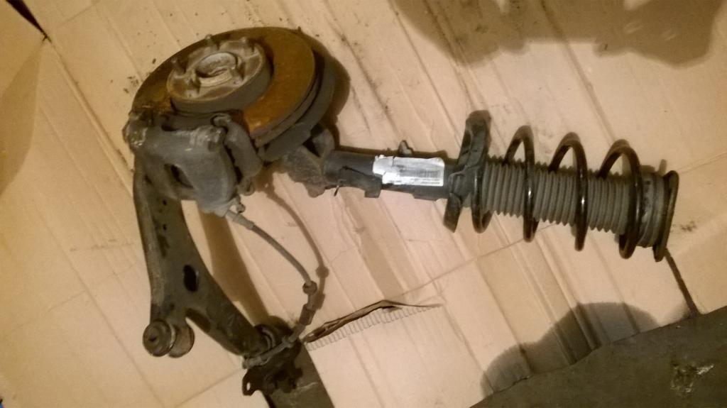 фото №1, Суппорт тормозной правый перед volvo c30 1.6d