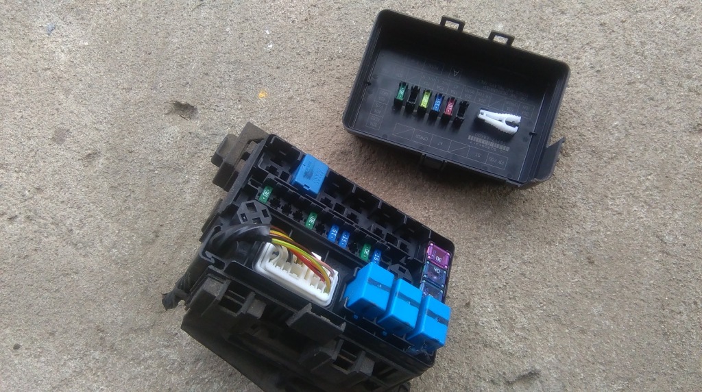 фото №1, Suzuki alto 08-14 1.0 b корпус запобіжників