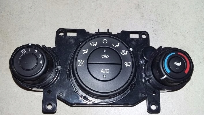 фото №1, Ford ecosport панель кондиционера cn15-19980-de