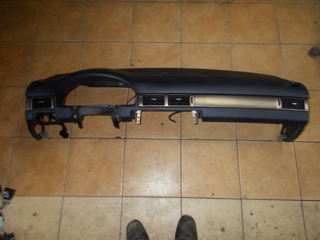 фото №1, Audi a6 c5 приборная панель приборная + подушка безопасности onyx granat