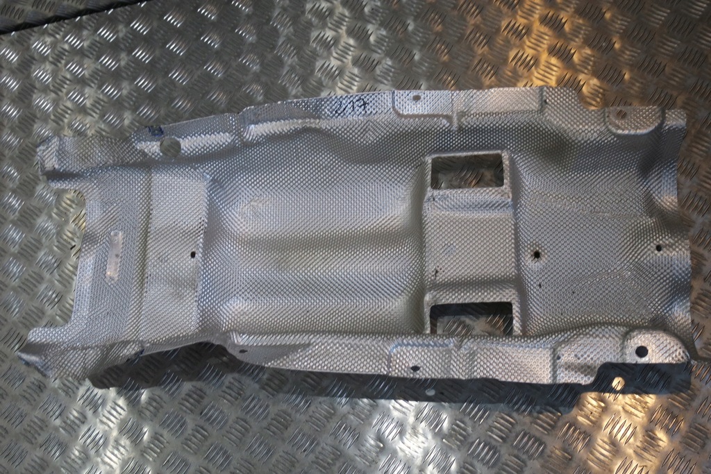 фото №1, Защита тепловая mercedes s w217 a2176800022