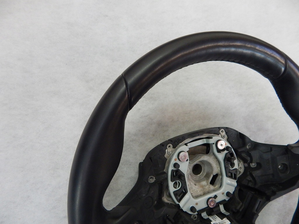 фото №5, Bmw g01 g11 g12 g30 - воздуховод m-pakiet pod лепестки переключения