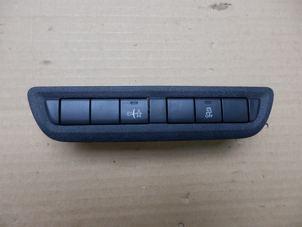 фото №1, Peugeot 208 1.2 vti панель керування кнопка