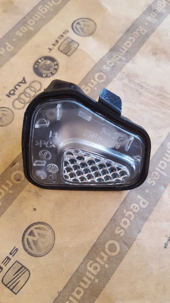 фото №1, Vw passat cc зеркало подсветка 3c8945291