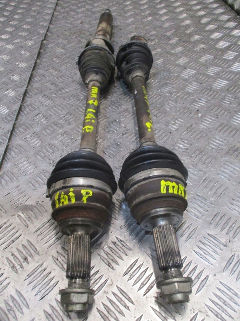 фото №2, Приводной вал правая ford fiesta mk7 1,4i