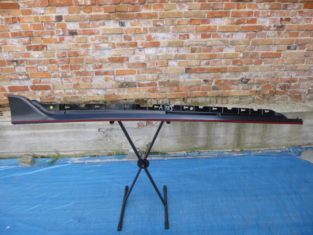 фото №1, Honda civic x type-r 3d молдинг порог правая