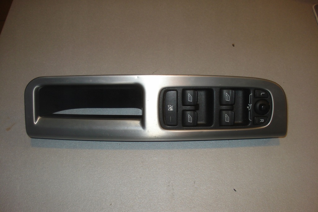 фото №1, Перемикач вікон volvo v50