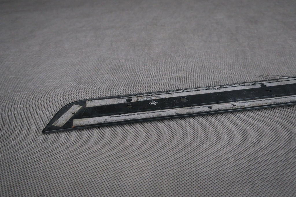 фото №7, Молдинг поріг двері перед audi a4 8k 8k0853373