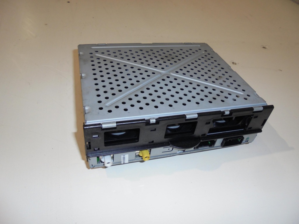 фото №1, Тюнер радіо 4f0035541 audi a6 c6 -доставка-