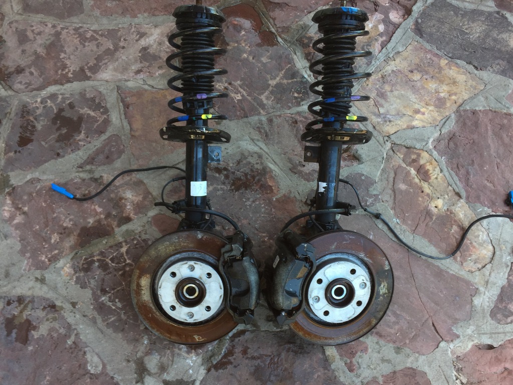 фото №1, Citroen c3 ds3 поворотний кулак права перед 1.4 1.6b