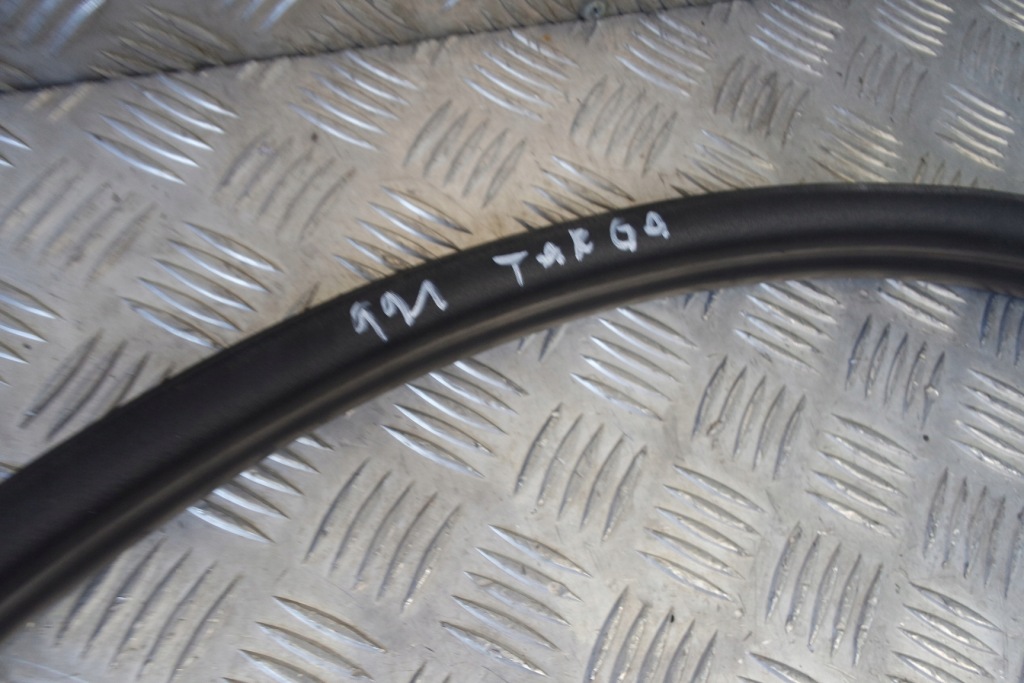 фото №2, Porsche 991 targa прокладка дверь r 99102547600