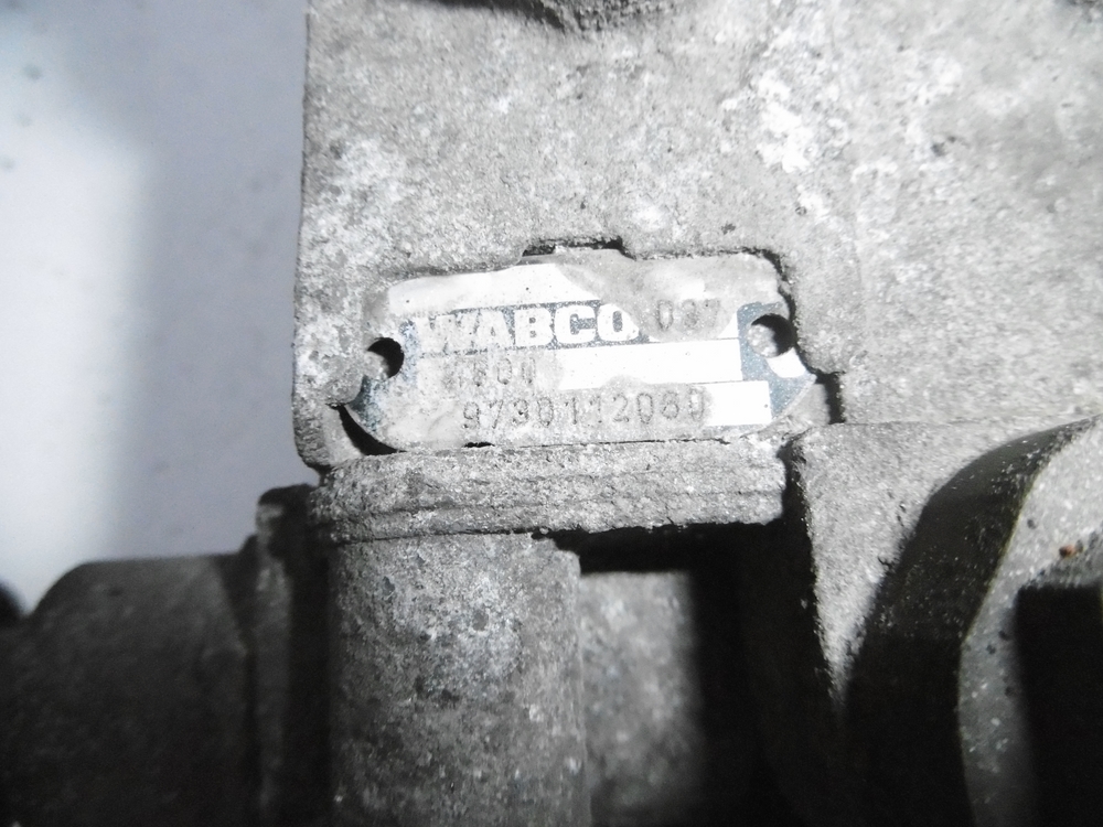 фото №5, Клапан релейний 9730112060 renault magnum