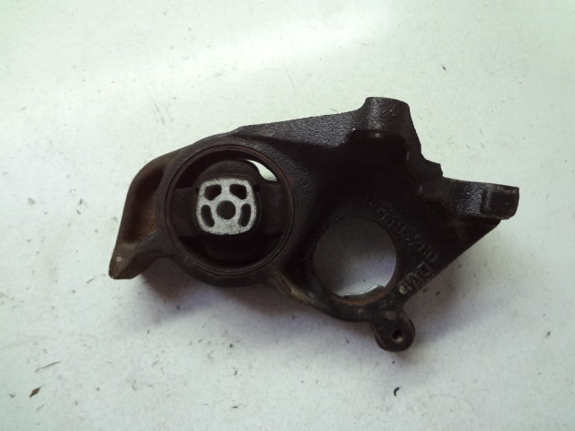 фото №1, Peugeot 308 08r- 1.4 b опора полуось